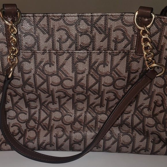 Caving Klein Brown Monogram Tote Bag - Picture 3 of 11